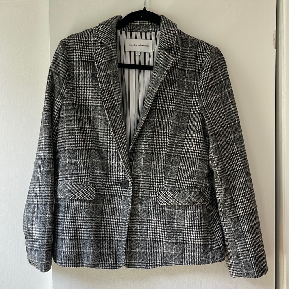 Cupcakes & Cashmere Plaid Blazer